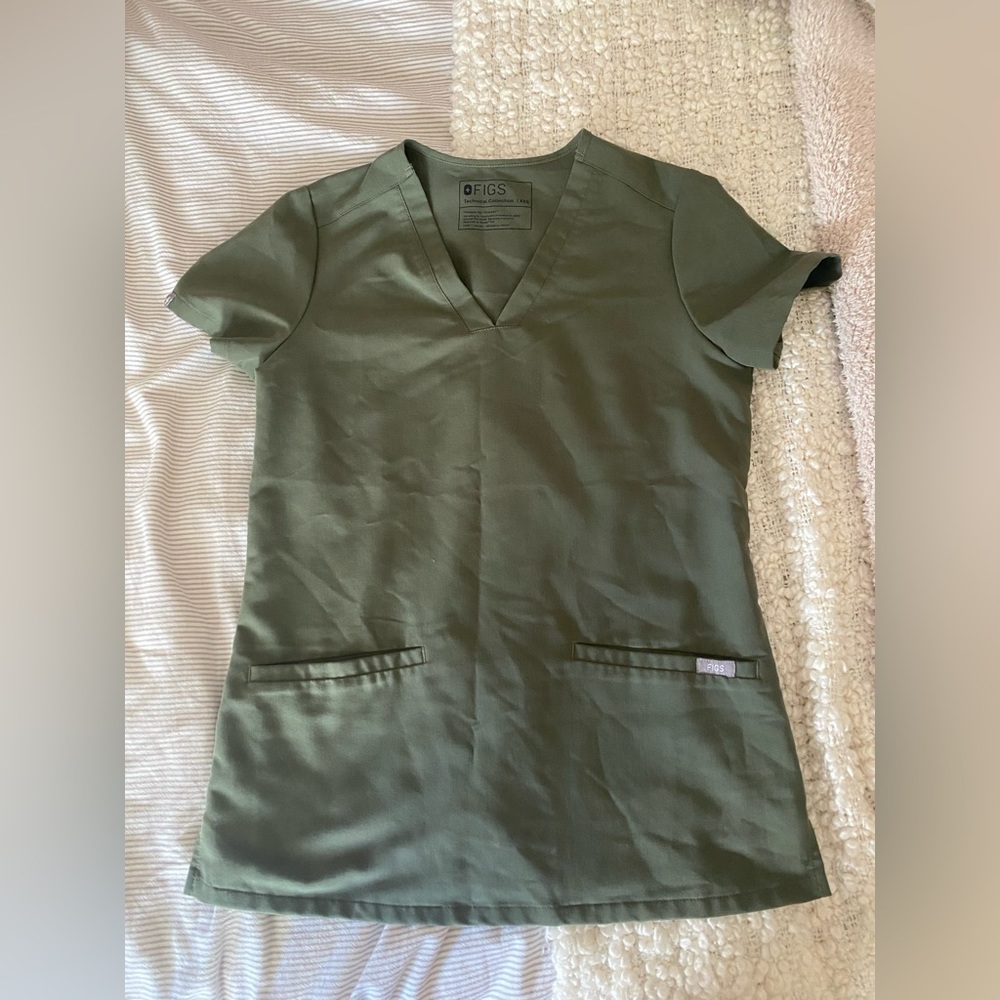 FIGS Casma Scrub Tops for Women